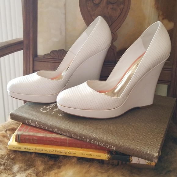 Cute Mod Kristen Lee New York Wedge Heels - Picture 2 of 6